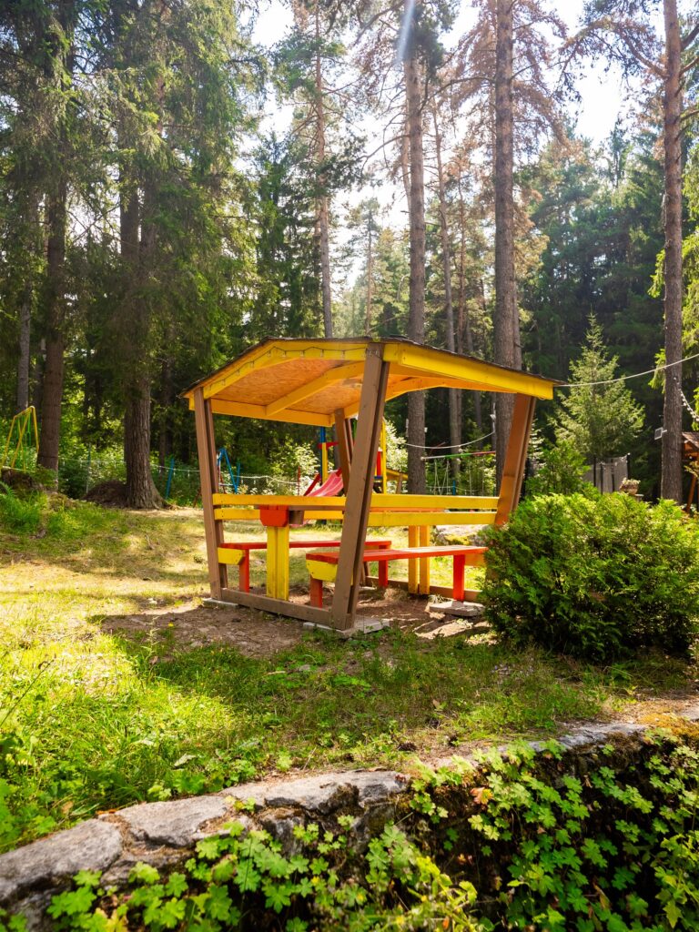 Поляната и беседката до вилата